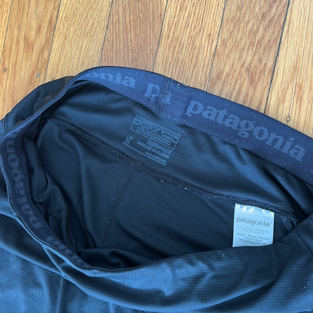Patagonia Lightweight Capilene Baselayer - Picture 4 of 7